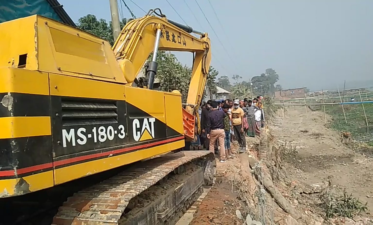 ইউপি চেয়ারম্যানের অবৈধ ইটভাটা গুঁড়িয়ে দিলো পরিবেশ অধিদপ্তর