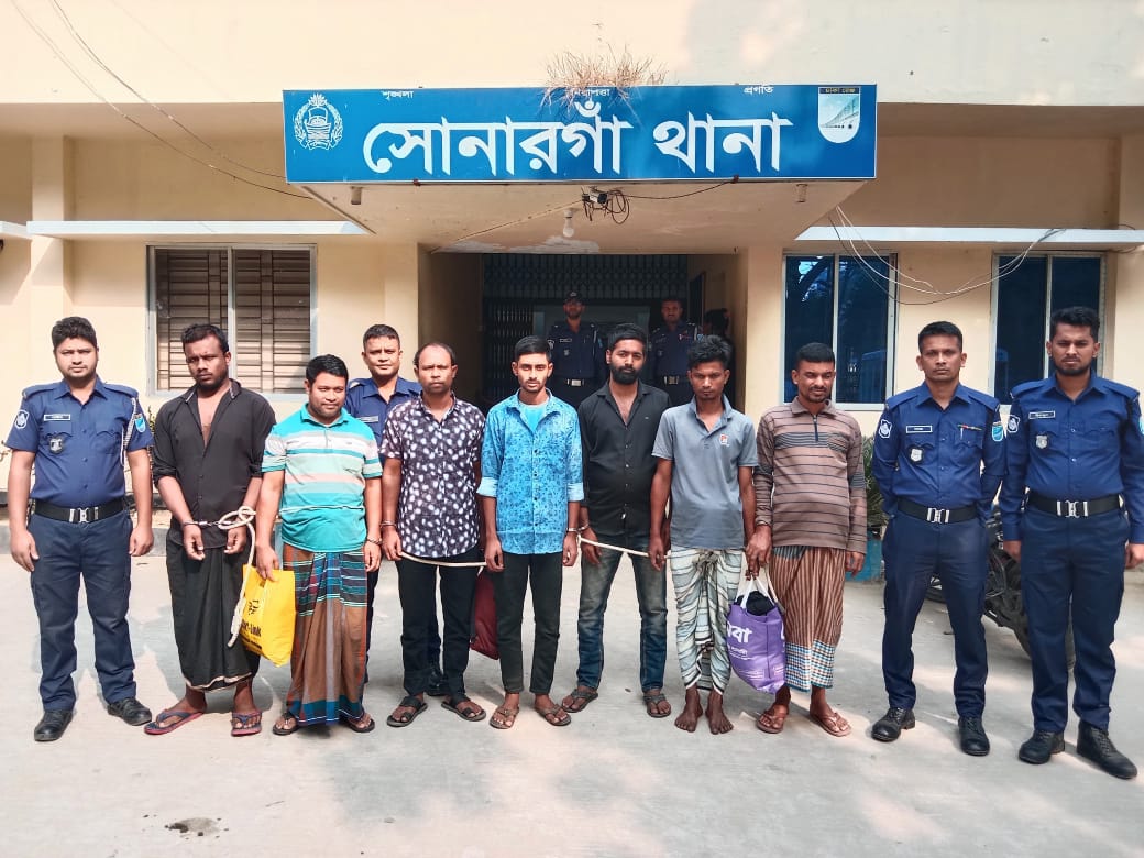 সোনারগাঁয়ে সেনাবাহিনী পরিচয়ে ডাকাতির চেষ্টা, আটক ৮
