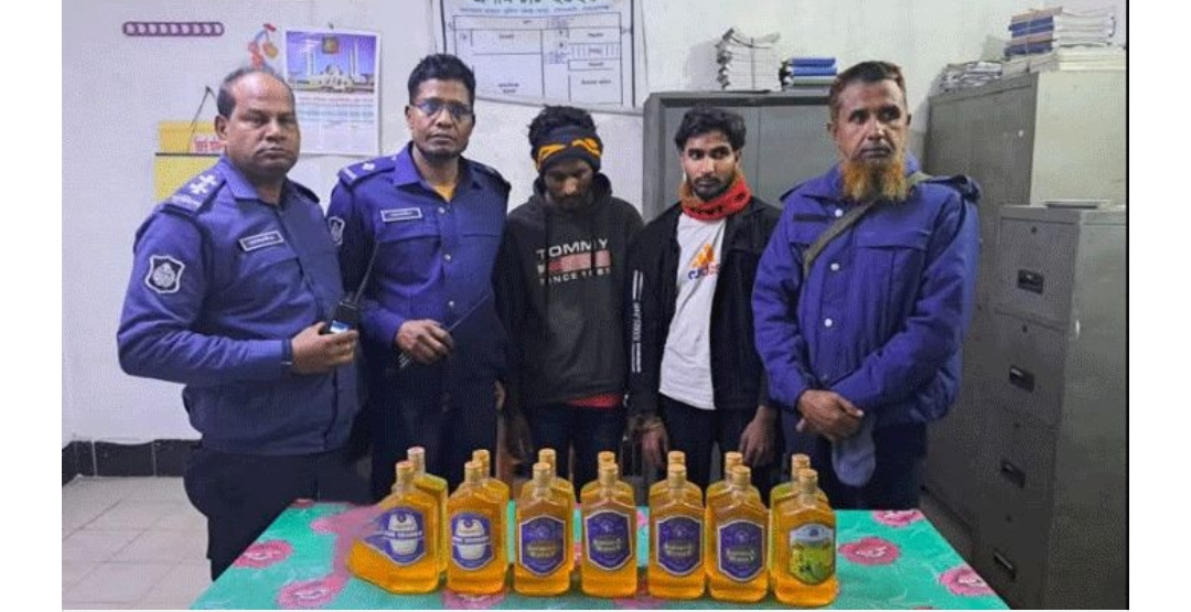 সোনারগাঁয়ে মদসহ দুই মাদক কারবারী আটক