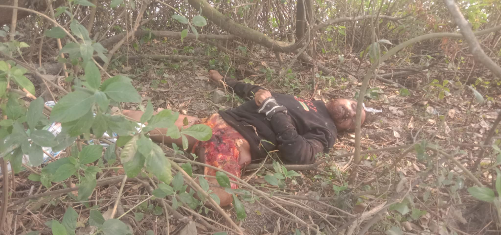 সোনারগাঁয়ে ঝোপ থেকে এক ব্যক্তির মরদেহ উদ্ধার