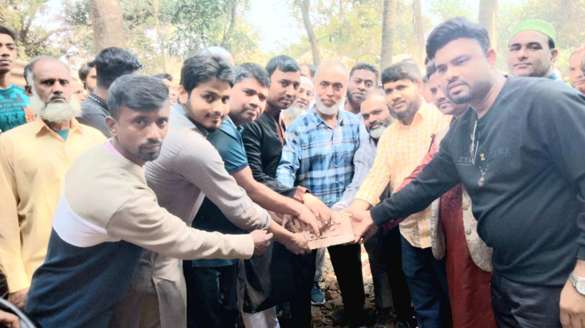 সোনারগাঁয়ের জামপুর ইউনিয়নে রাস্তার নির্মাণ কাজের উদ্বোধন