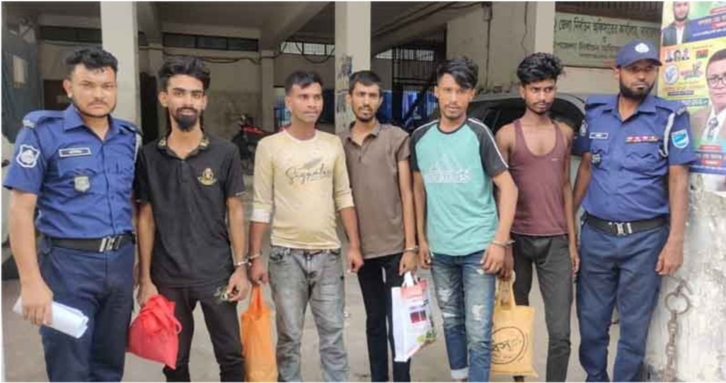 সোনারগাঁয়ে দুই যুবককে অপহরণ, ৫ অপহরণকারী আটক