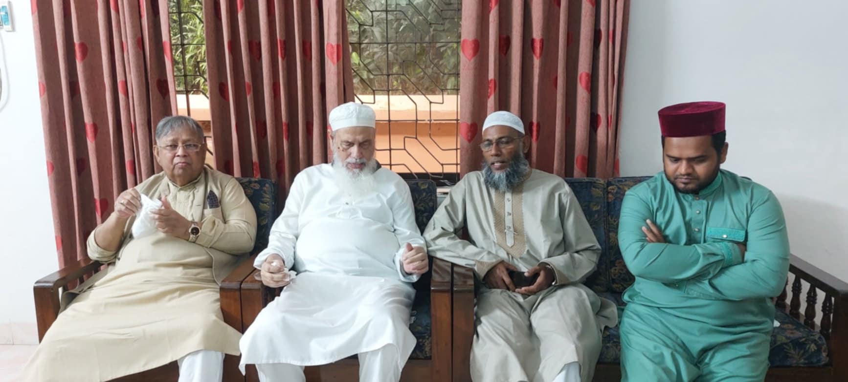 সাবেক এমপি বাহাউল হকের সাথে সাক্ষাৎ করলেন তিন মনোনয়ন প্রত্যাশী