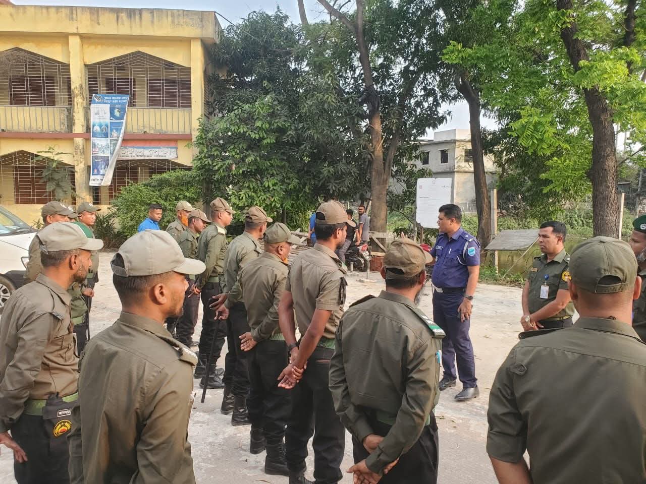 মহাসড়ককে নিরাপদ করতে সোনারগাঁ থানা ও উপজেলা প্রশাসনের ব্যতিক্রমধর্মী উদ্যোগ