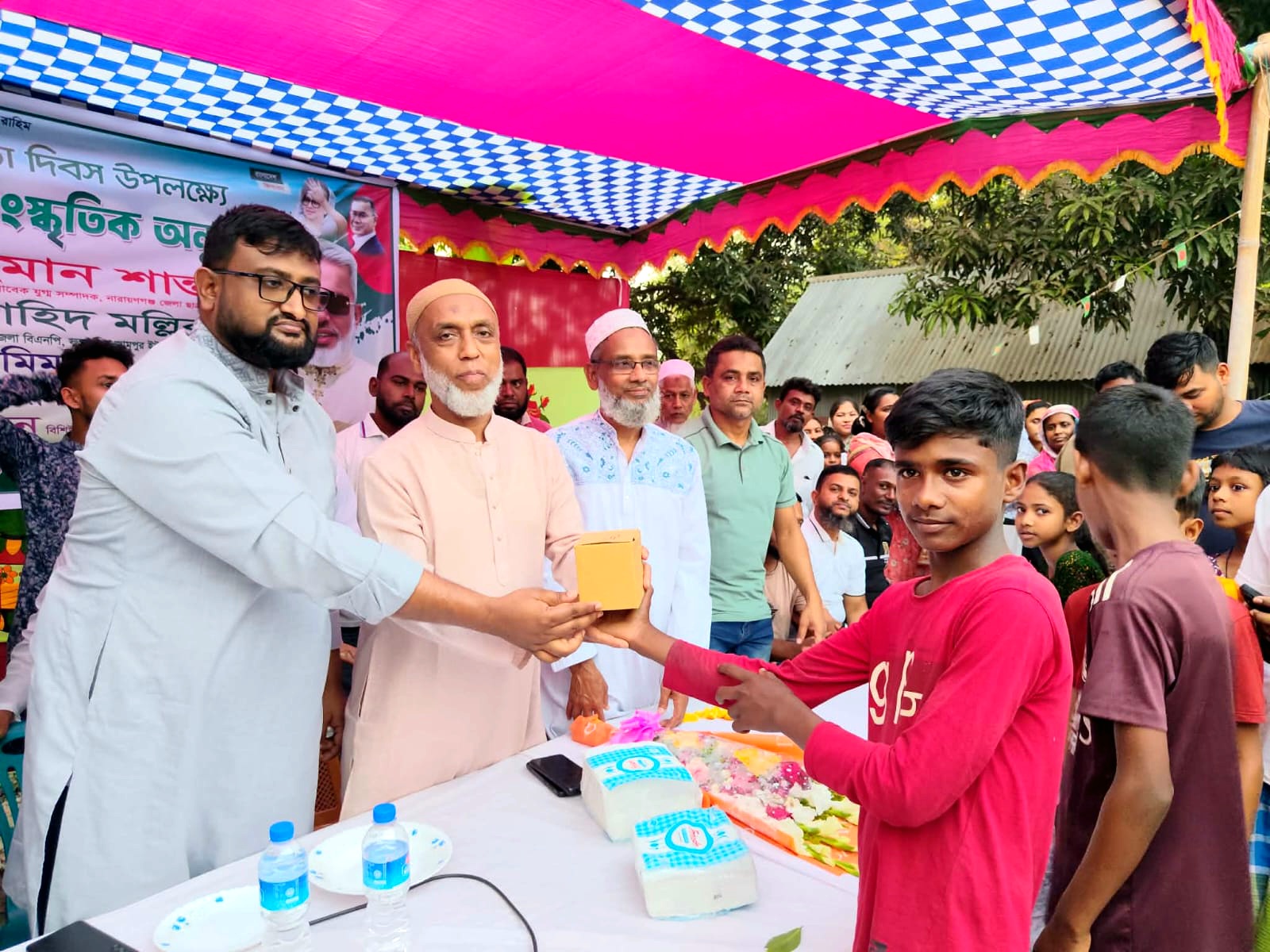 স্বাধীনতা দিবসে জামপুরের শেখেরহাটে গ্রামীণ খেলাধুলা ও সাংস্কৃতিক অনুষ্ঠান
