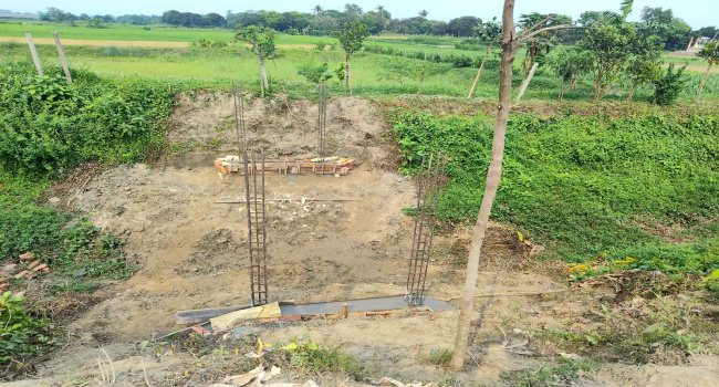 অনুমতি ছাড়াই মোটা অংকের টাকার বিনিময়ে সরকারি খালের উপর ব্রিজ নির্মাণের অভিযোগ