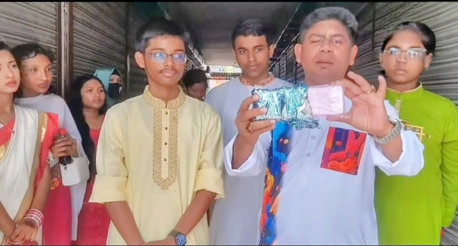 সোনারগাঁয়ে পহেলা বৈশাখে শিক্ষার্থীদের নিম্নমানের পুরস্কার: প্রশাসনের বিরুদ্ধে ক্ষোভ