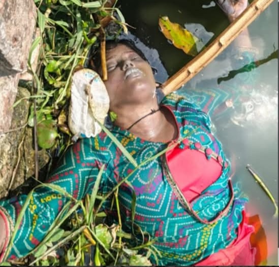 কাঁচপুরে দিঘি থেকে অজ্ঞাতনামা লাশ উদ্ধার