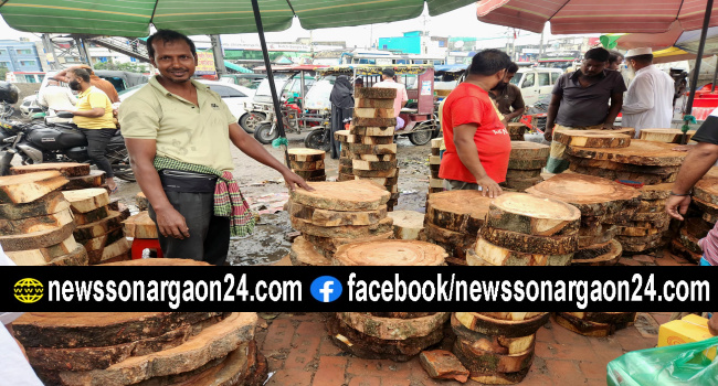 শেষ মুহূর্তে জমে উঠেছে খাটিয়া ও হোগড়ার বাজার, বেড়েছে প্লাস্টিকের চাহিদাও