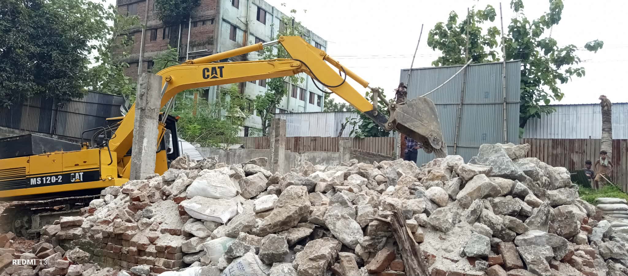 সোনারগাঁয়ে তিতাসের অভিযান: ৩ চুনা কারখানা গুঁড়িয়ে, ২০০ অবৈধ গ্যাস সংযোগ বিচ্ছিন্ন