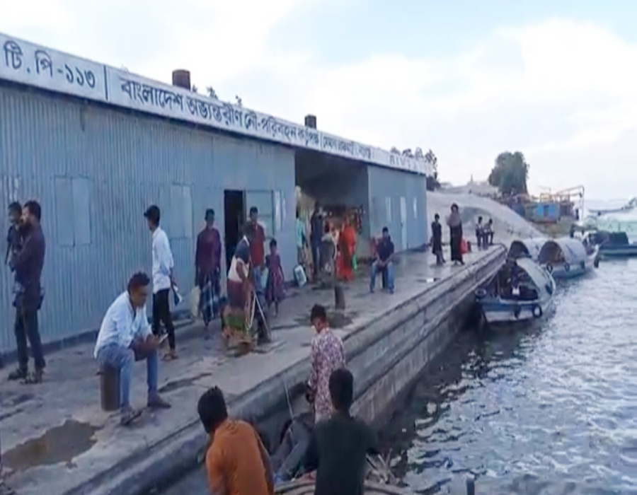 সোনারগাঁয়ের মেঘনা ফেরিঘাটে গোসল করতে নেমে দুই স্কুলছাত্র নিখোঁজ