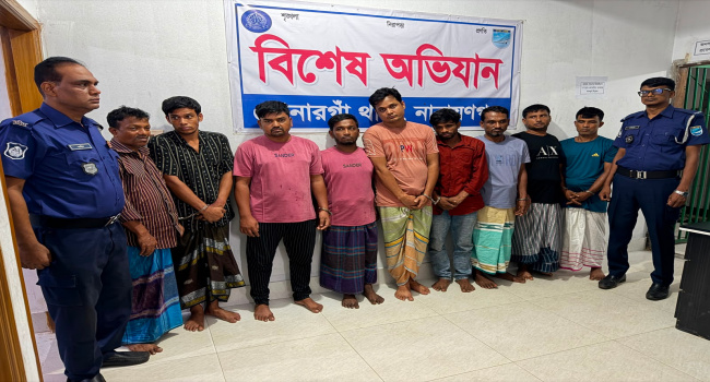 সোনারগাঁয়ে শপিং মলে চুরির ঘটনায় চোর চক্রের ৯ সদস্য গ্রেফতার